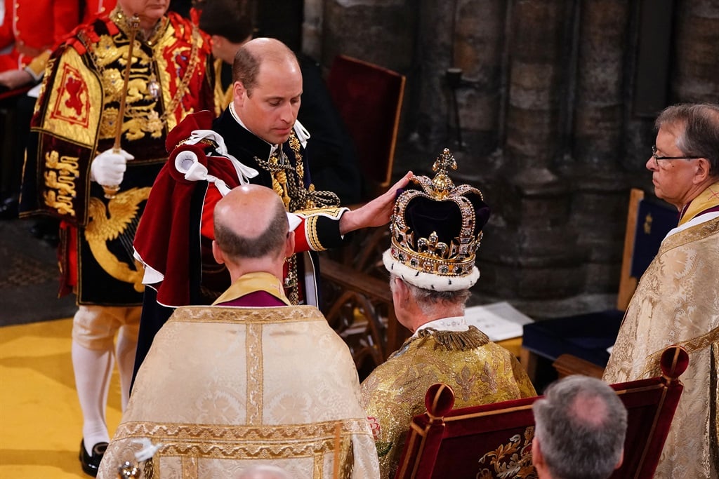 Watch Prince William Pledges His Allegiance To King Charles Iii Life 0946