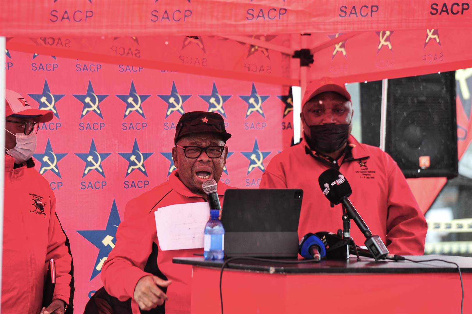 SACP general secretary Blade Nzimande delivered the keynote address at the 27th commemoration of Joe Slovo's passing at Avalon cemetery on Thursday. Photo: Rosetta Msimango