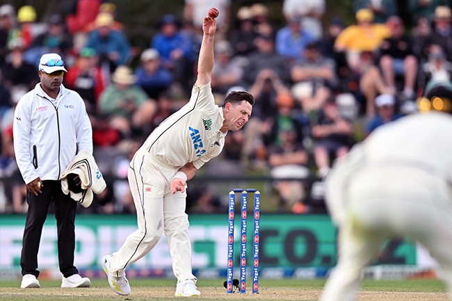 New Zealand's Matt Henry bowls during day three of the second Test against Australia at Hagley Oval in Christchurch on 10 March 2024. (Kai Schwoerer/Getty Images)