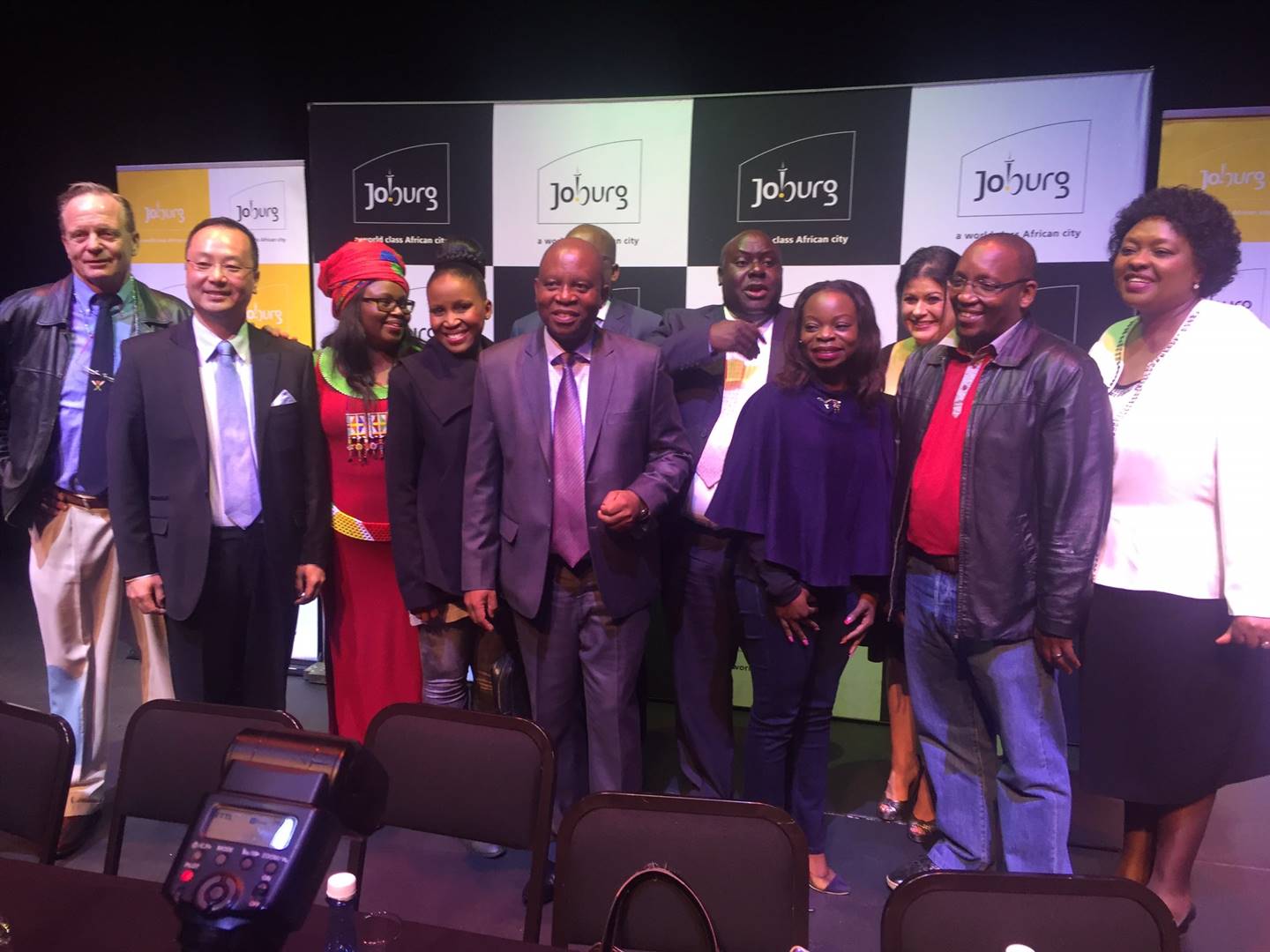 ’n Koalisieregering soos Herman Mashaba se burgemeesterskomitee tydens sy termyn as DA-burgemeester van Johannesburg, is dalk iets van die verlede. Foto: Twitter/ @kgothatsomogale