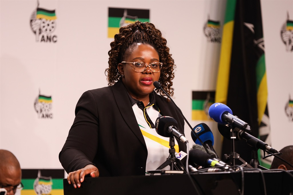 News24.com | City of Cape Town, Kubayi at loggerheads over funds meant for services in Khayelitsha