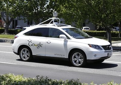 <b>SAFETY FIRST:</b> California unveiled precedent-setting draft rules that would slow the public's access to self-driving cars of the future until regulators are confident the technology is safe. <i> Image: AP / Eric Risberg </i> 