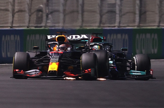 Max Verstappen (front) and Lewis Hamilton