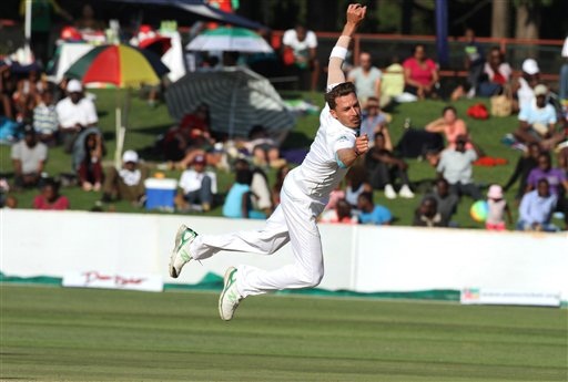 <strong><em>Dale Steyn proving his worth as a fielder as well... (AP)</em></strong><br />