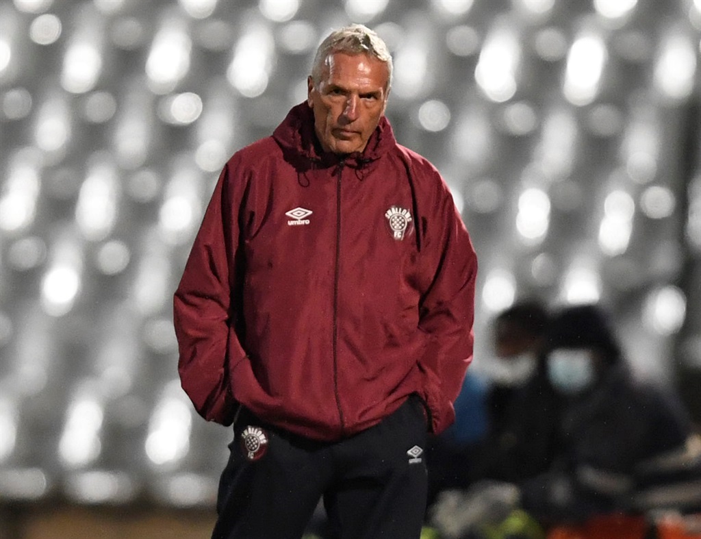 Ernst Middendorp has dumped Swallows FC in favour of a move back to Germany. 