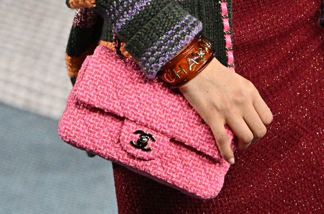 PHOTOS, Chanel doubles down on tweeds as Paris Fashion Week comes to an  end