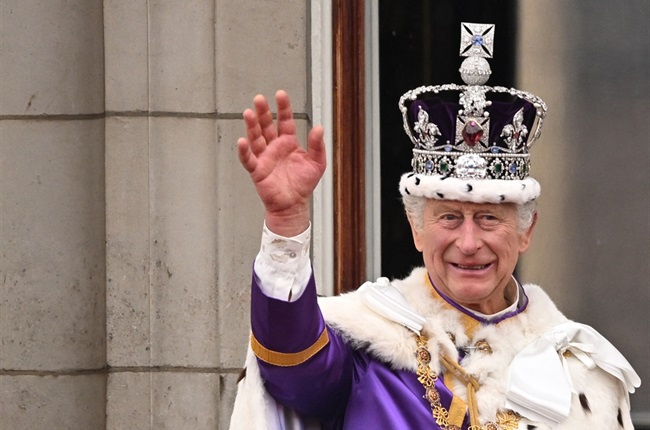 King and queen share 'heartfelt thanks' as official coronation