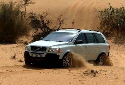 Volvo XC90 desert driving 