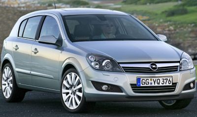 Fresh Opel Astra - spot the difference!