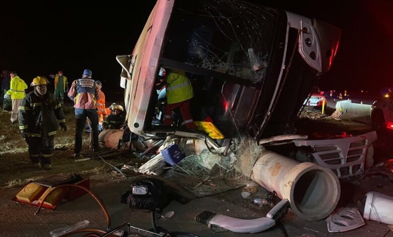 A WEDDING bus crashed into a temporary barrier on the N2 near Tinley Manor leaving 75 guest injured.