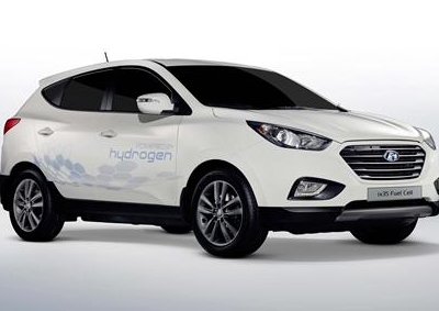  <b>MAKING HYDROGEN VEHICLES MAINSTREAM:</b> It may be few years before hydrogen-powered vehicles become mainstream, especially considering current limited infrastructure, though Hyundai's ix35 Fuel Cell is a great start towards zero emission vehicle