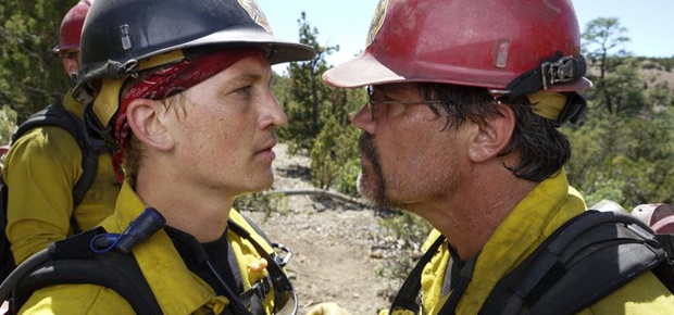 Miles Teller and Josh Brolin in Only the Brave. (AP)