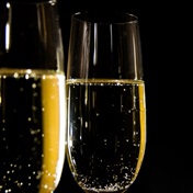 WATCH | Why champagne bubbles go straight up