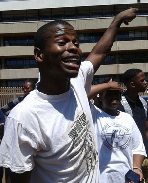 Students protest at the University of Johannesburg. (Lizeka Tandwa, News24)