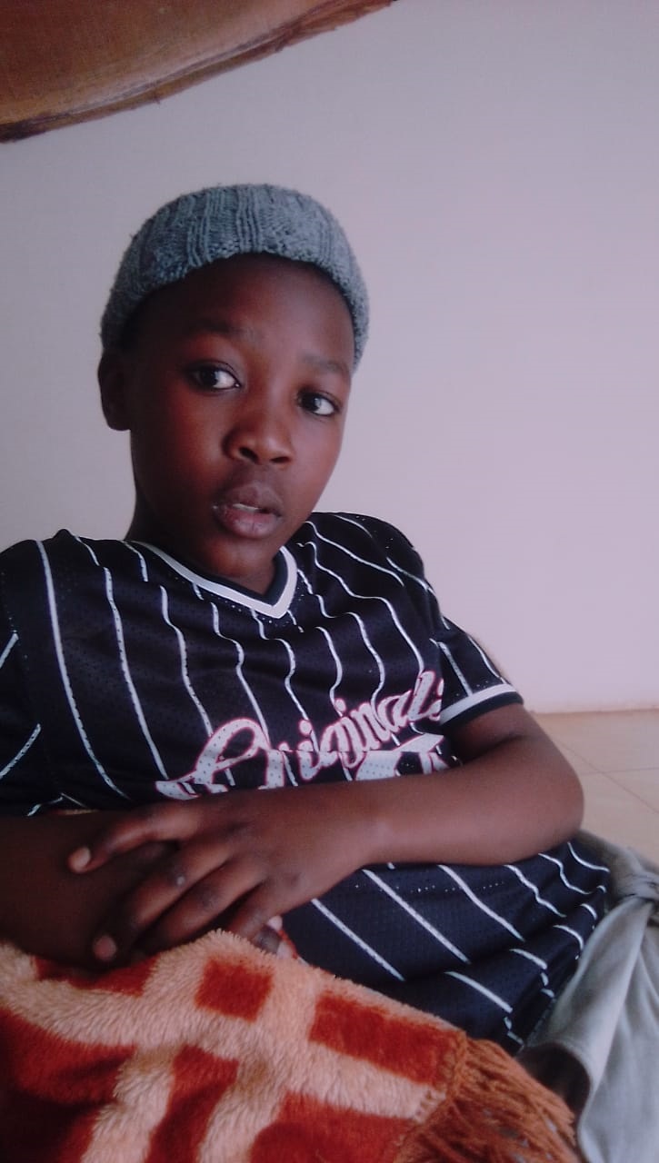 Lehlogonolo Khoabane,16, one of the three siblings