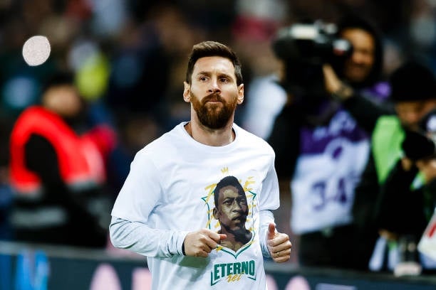 Lionel Messi could be offered salary with Al Nassr rival that would eclipse  Cristiano Ronaldo as Paris Saint-Germain superstar's dad spotted in Saudi  Arabia