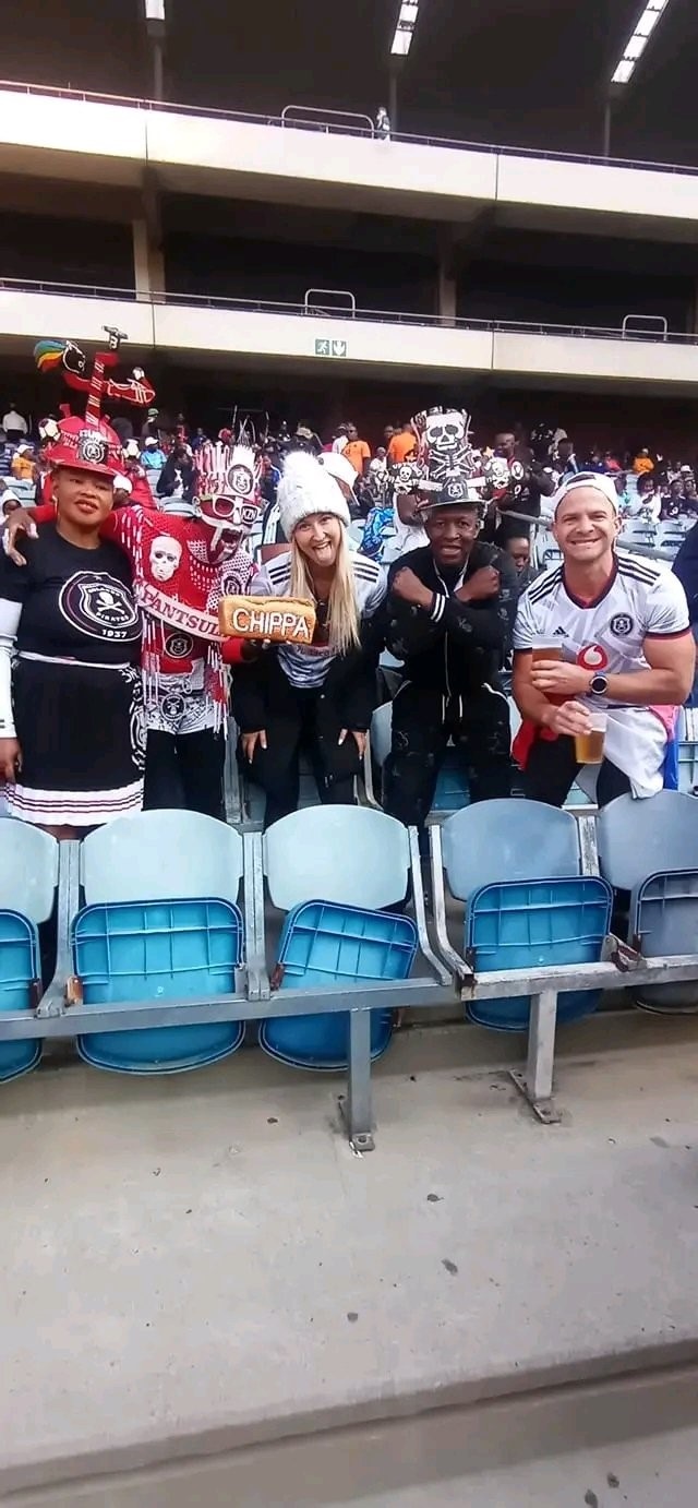 A couple that supports Orlando Pirates wore their 