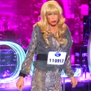 Steven Tyler dresses in drag Life