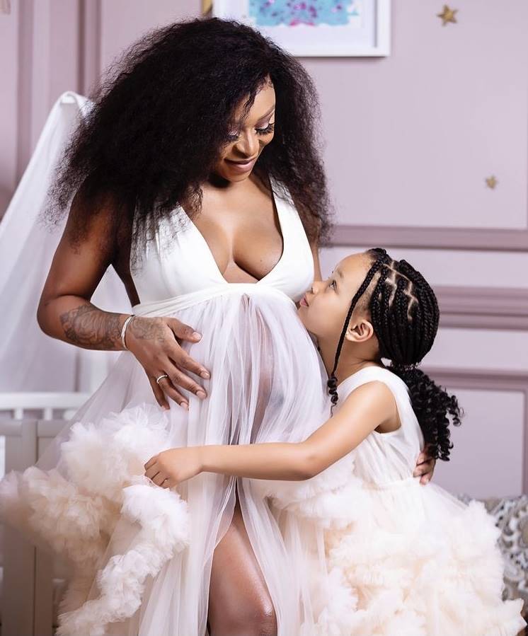 Little Kairo Forbes’ cute interaction with three month old sister Asante, has the internet in a grip. Photo: Kairo Forbes/Instagram