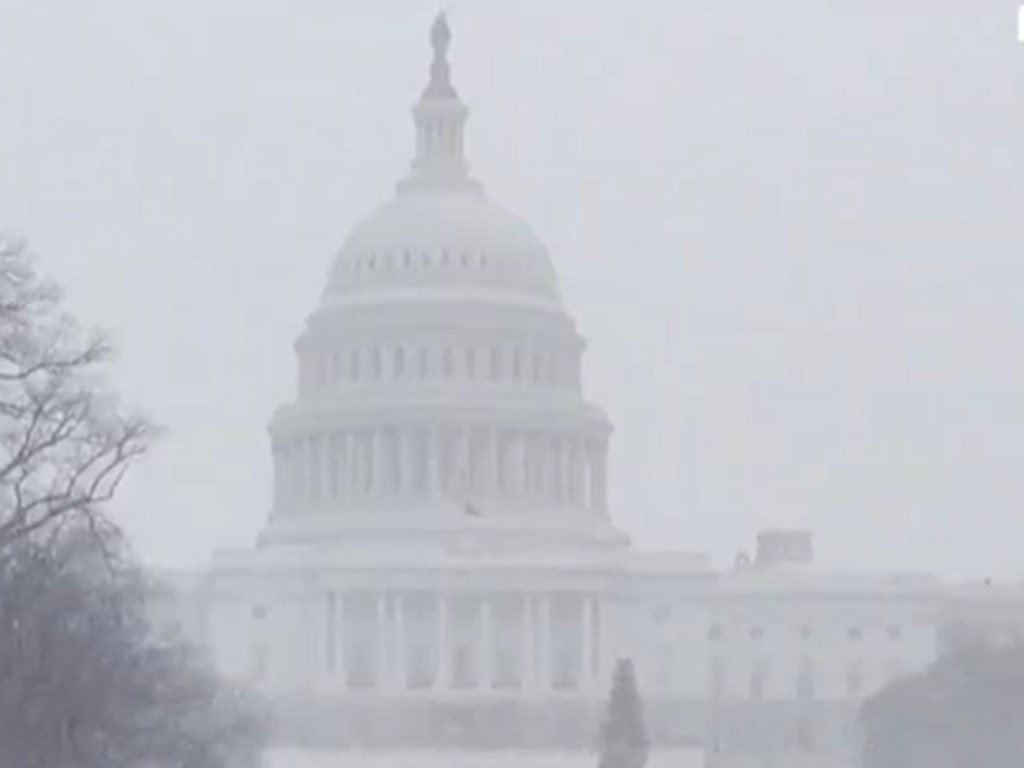watch-thousands-of-flights-cancelled-in-eastern-us-as-winter-storm-heads-north-news24