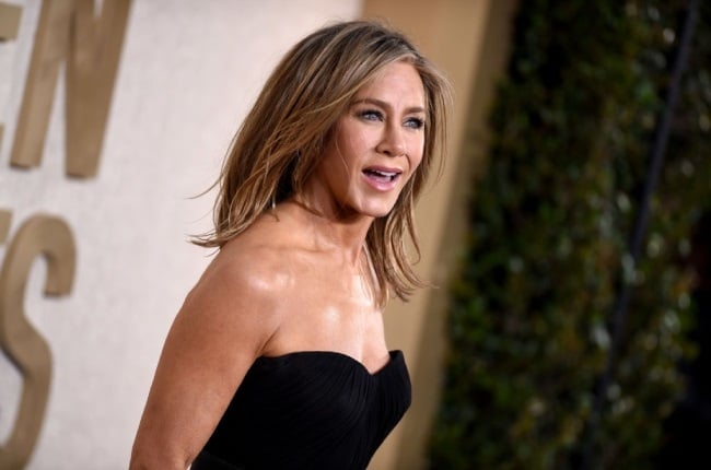 Jennifer Aniston brought The Rachel haircut back for the 2024 Golden Globe Awards. (PHOTO: Getty Images/Gallo Images) 