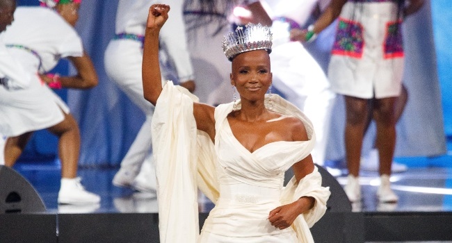 Miss Afrique du Sud 2020 a obtenu cette année un baccalauréat spécialisé en relations internationales à l'Université Wits. 
