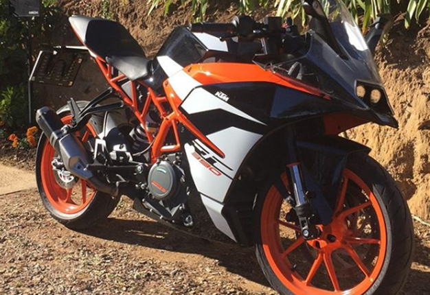 The KTM RC 390 blows any 'small bike 