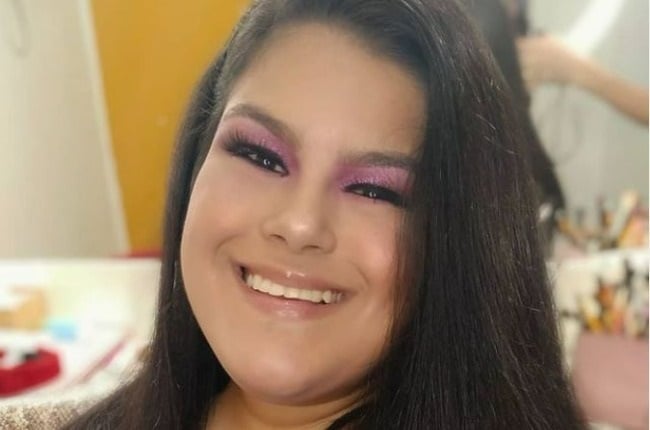 Clelia Rodrigues has achieved her life-long dream of being a makeup artist despite her disability. (PHOTO: instagram/@cleliarodriguesmakeup) 