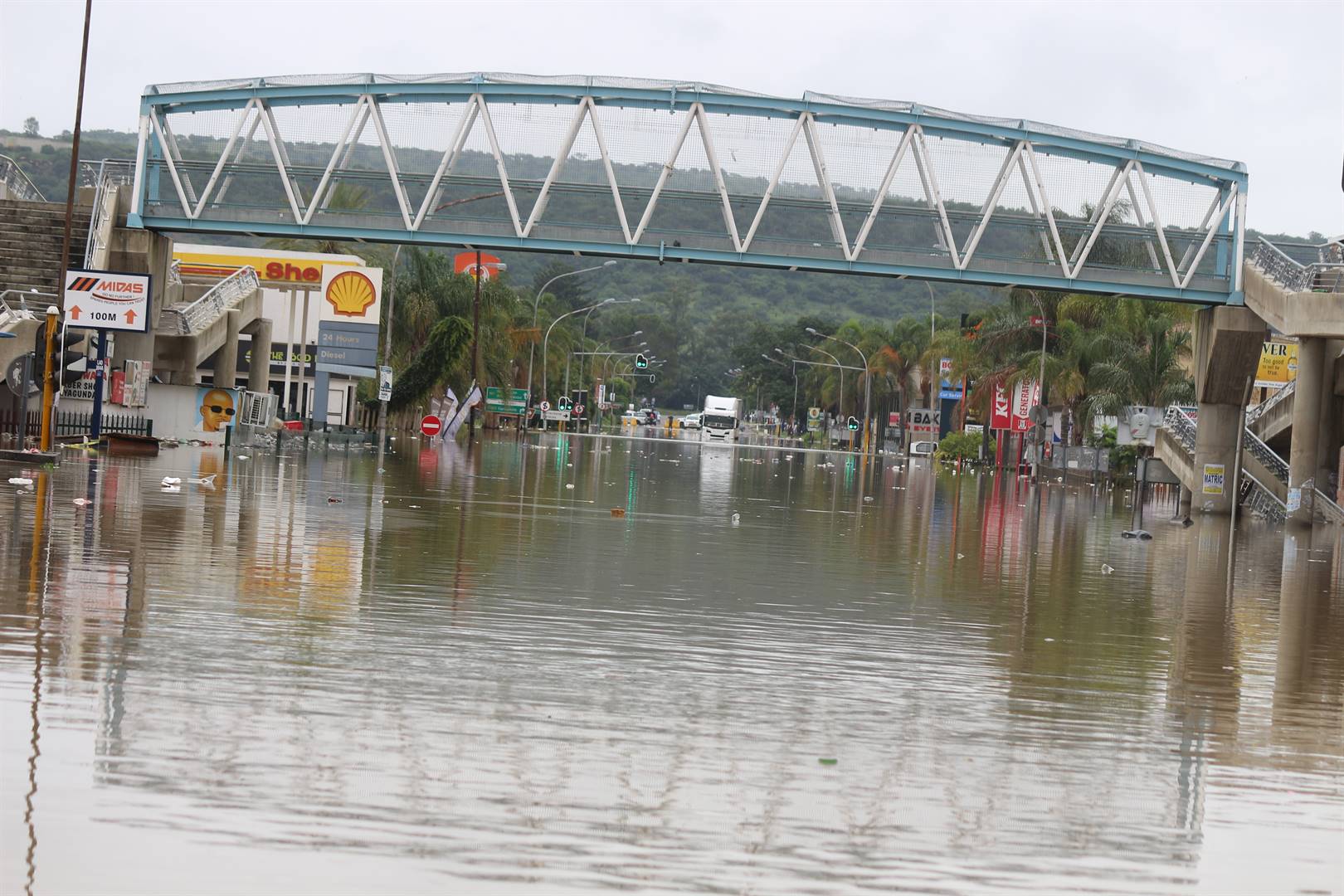 Parts of Ladysmith flooded, due to the Klipriver bursting its banks. 