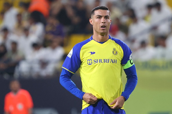 Former Premier League player Stephen Hunt has confessed he regrets not kicking Cristiano Ronaldo during the encounters in the Premier League.