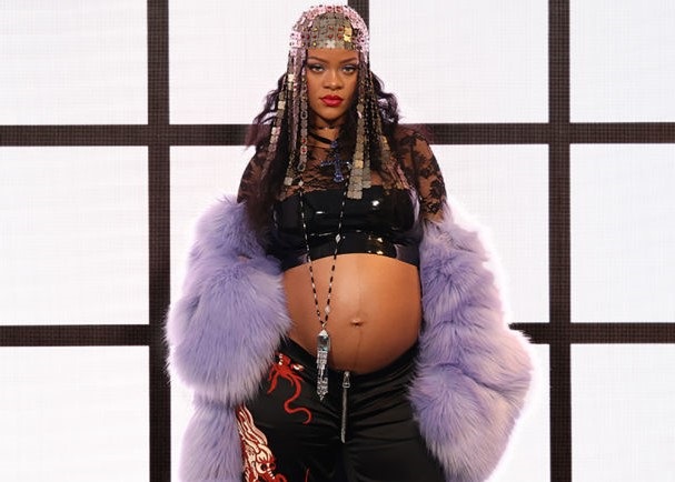 Rihanna on Pregnancy, Romance, and How She's Changed Fashion (Again): Vogue  May 2022 Cover Story
