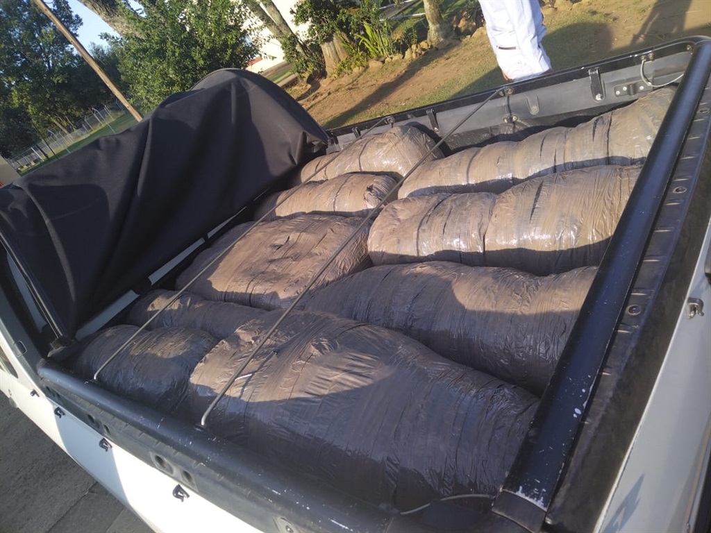 Police confiscated R800 000 worth of dagga in three separate incidents in Mpumalanga.