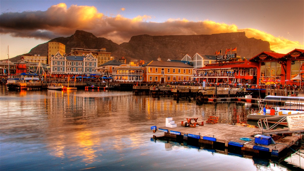 Cape Town clocks 'lekker' December with 20 000 overseas visitors a day - News24