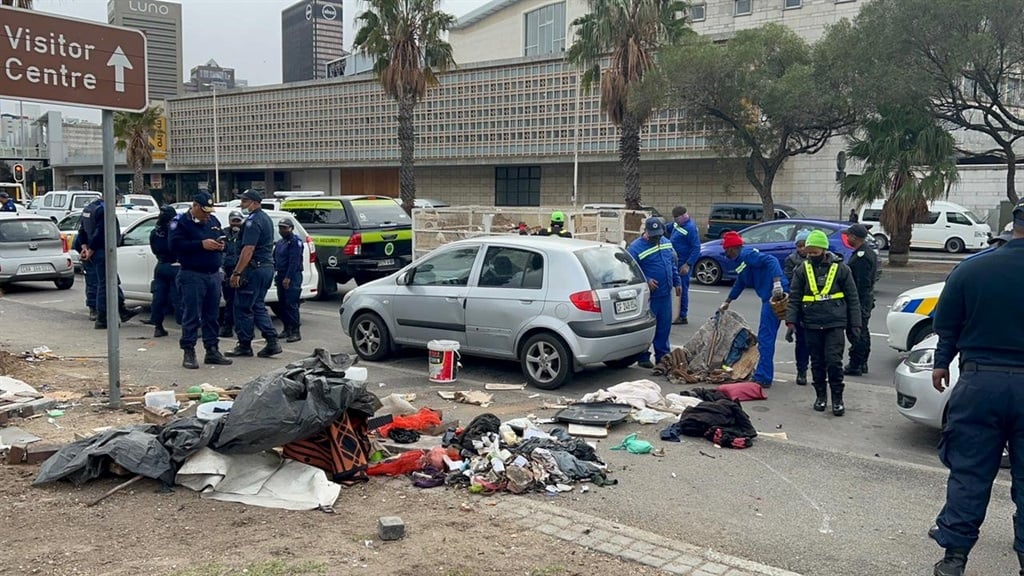 City of Cape Town officers carries out operation i