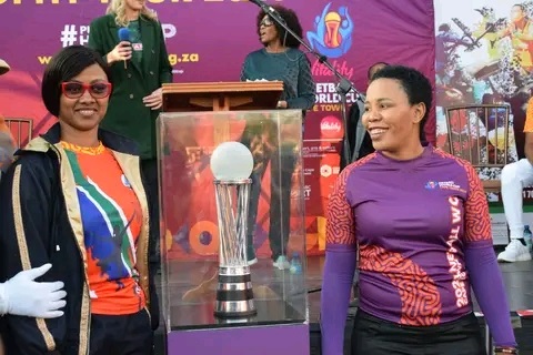 Department of Sport, Arts, Culture and Recreation Free State MEC Limakatso Mahasa (left) and North West MEC Keneetswe Mosenogi (right) with the trophy. Photo by Mohanoe Khiba