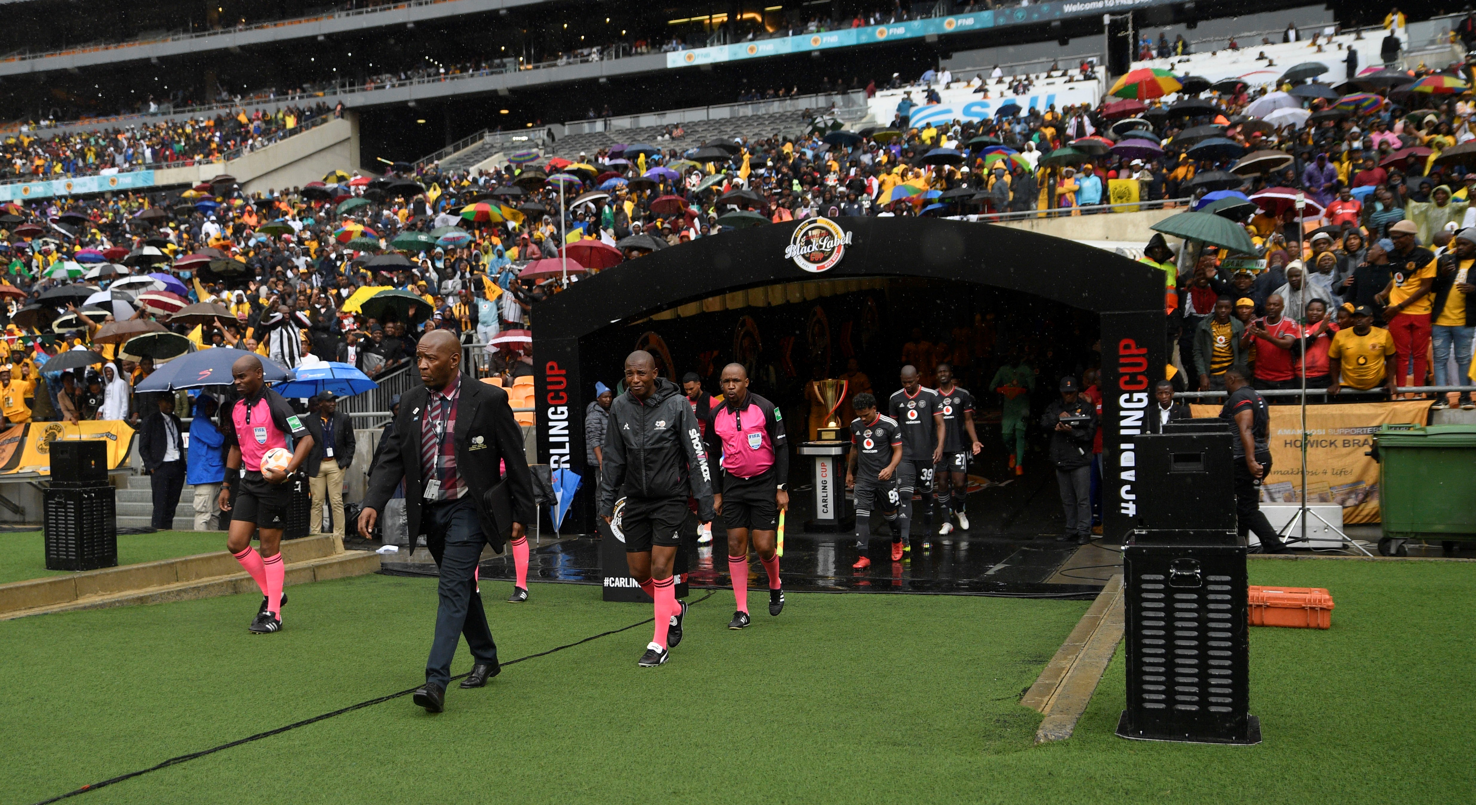 Chiefs and Sundowns fans are in awe with Orlando Pirates - Lucky