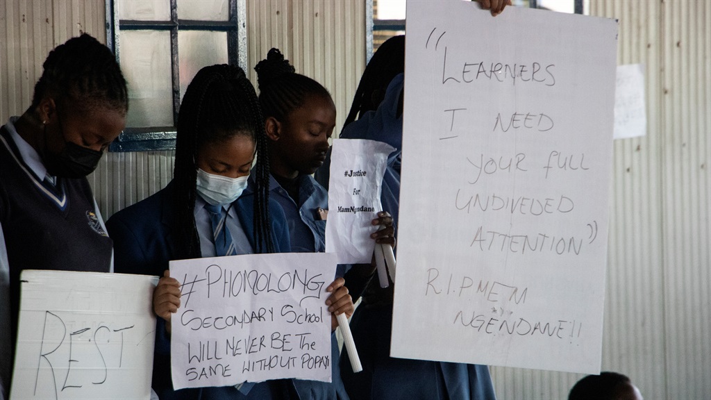 Pupils at Phomolong Secondary School are calling f