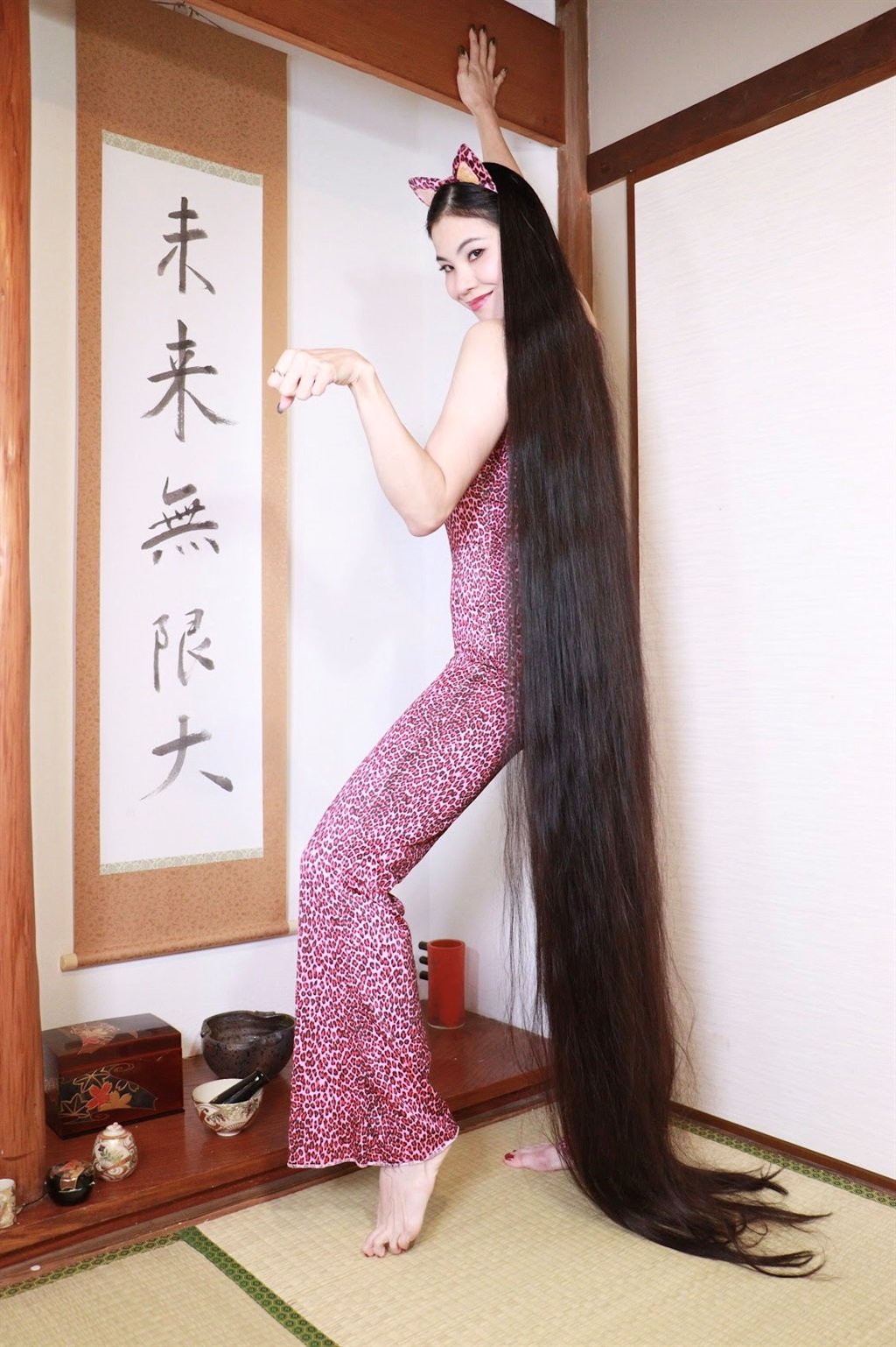 Woman grows her hair to over 2 metres to highlight her heritage in pole  dancing routine | Life