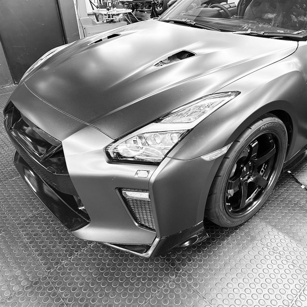 Royal AM's Andile Mpisane posted the Nissan GTR he