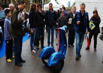 <b>BEL & BEL's NEW DESIGN:</b> Vespa or Segway? Now you can have both as Catalonian company think outside of the box.
Image: Bel & Bel / Maxihobby</i>