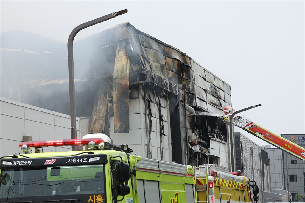  A major fire broke out at a South Korean lithium battery factory on 24 June 2024, the Yonhap news agency reported, with one person feared dead and 21 others believed to be trapped. (Photo by Yonhap/AFP)