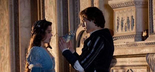 Hailee Steinfeld and Douglas Booth in a scene from Romeo & Juliet (Amber Entertainment)