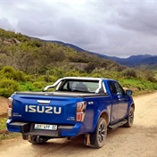 4X4 Trails | Back-roading to a cave in the Baviaanskloof in an Isuzu D-Max Extended Cab 4x4