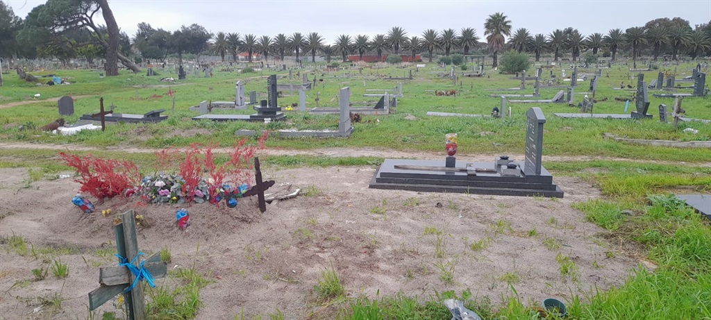 The City of Cape Town has warned that people must avoid standing too close to open graves. Photos by Misheck Makora