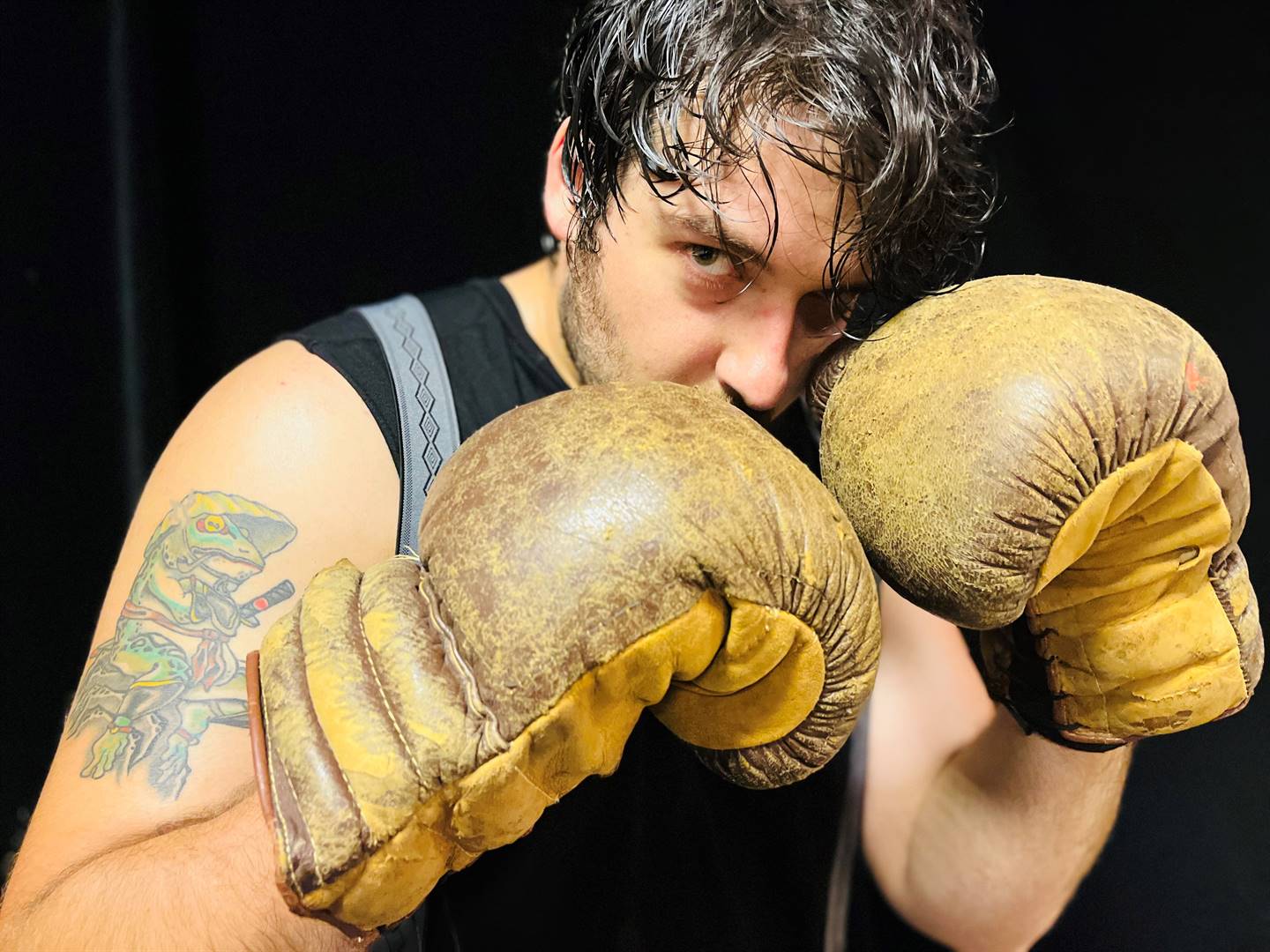 Daniel Newton in ‘Shadow Boxing’. Foto: Verskaf