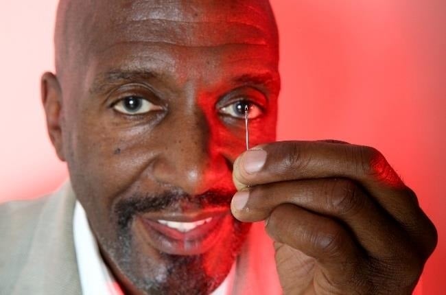 Willard Wigan has been making miniature sculptures for more than 50 years. (PHOTO: Caters News Agency/MagazineFeatures.co.za)