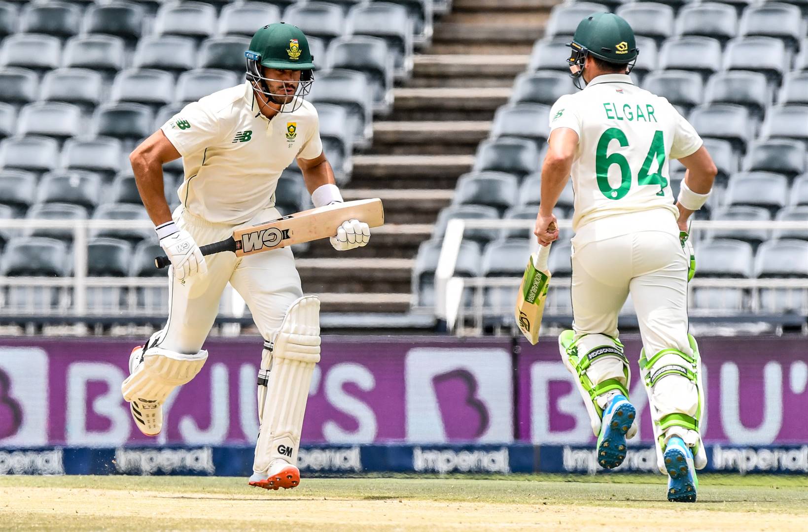 Aiden Markram and Dean Elgar of South Africa during day 3 of the 2nd Betway Test (WTC) match between South Africa and Sri Lanka at Imperial Wanderers. Photo: Sydney Seshibedi/Gallo Images