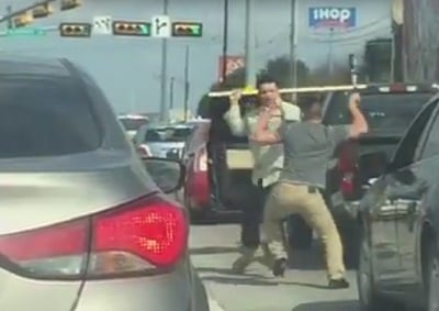 <b>ROAD RAGE IN TEXAS:</b> Twitter user <a href="https://twitter.com/NoelDeric/status/691690419764133888?ref_src=twsrc%5Etfw">@NoelDeric </a> posted this video of a duel in traffic in Austin, Texas. <i>Image: Twitter</i>