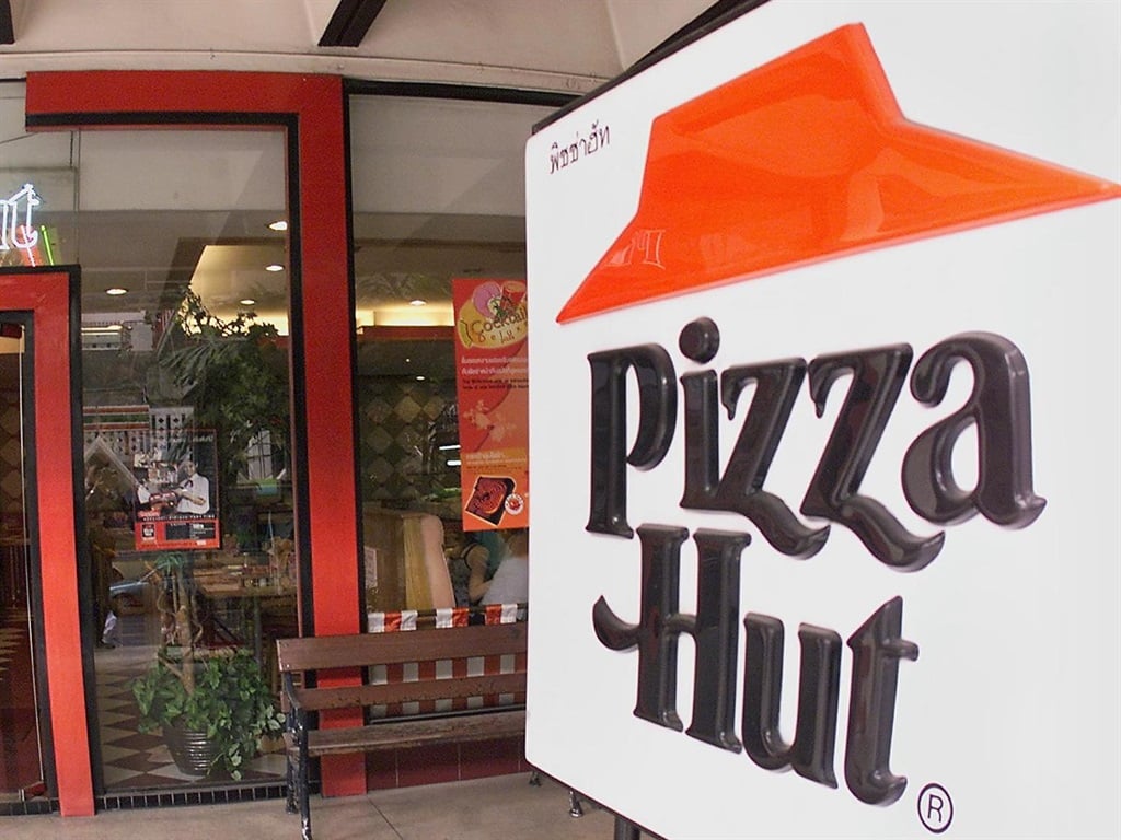 Pizza Hut is rebooting its iconic 'red roof' logo with a ...