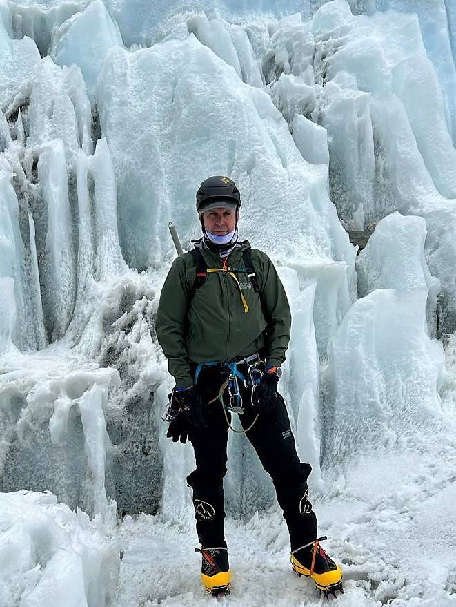 Dr. Pieter Swart het verlede week uit die basiskamp van Everest aan Nepal se kant vertrek om dié berg se piek uit te klim.   Foto: Verskaf
